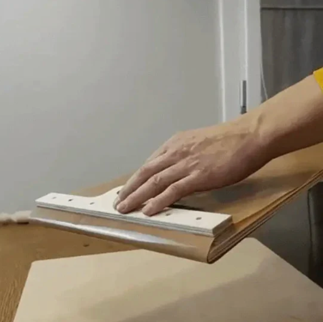 35 cm široká dřevěná lopata na pizzu s nastavitelným posuvným mechanismem - odolné březové dřevo pro perfektní přípravu pizzy 1