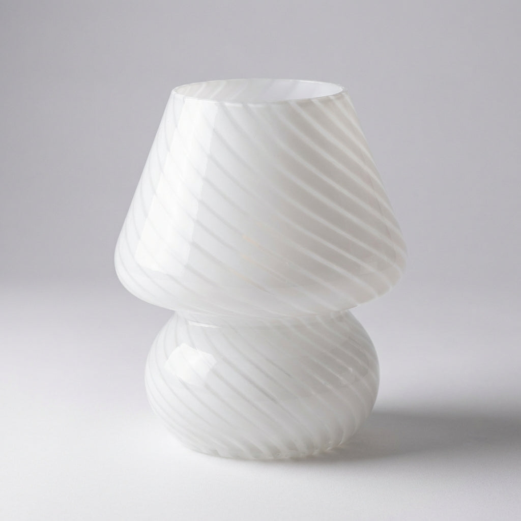 Akcentová Lampa s Ručně Vyrobeným Sklem Murano – Kompaktní Design pro Malé Prostory – Teplé Osvětlení 2