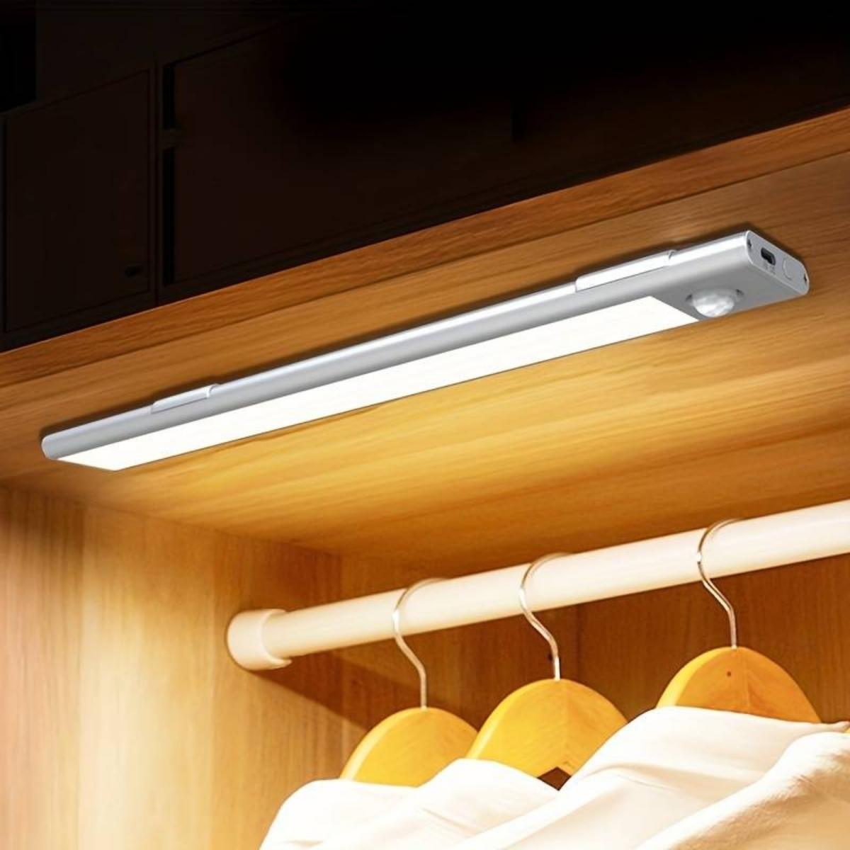 Bezdrátová LED lampa se senzorem a magnetem 3