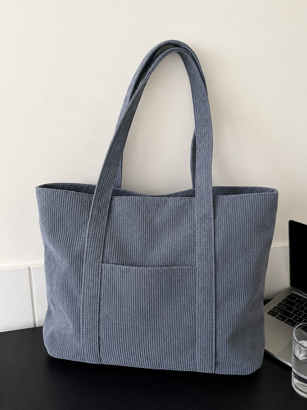 Kabelka Tote s Prostornými Přihrádkami a Měkkým Manšestrem – Retro Styl pro Každodenní Použití