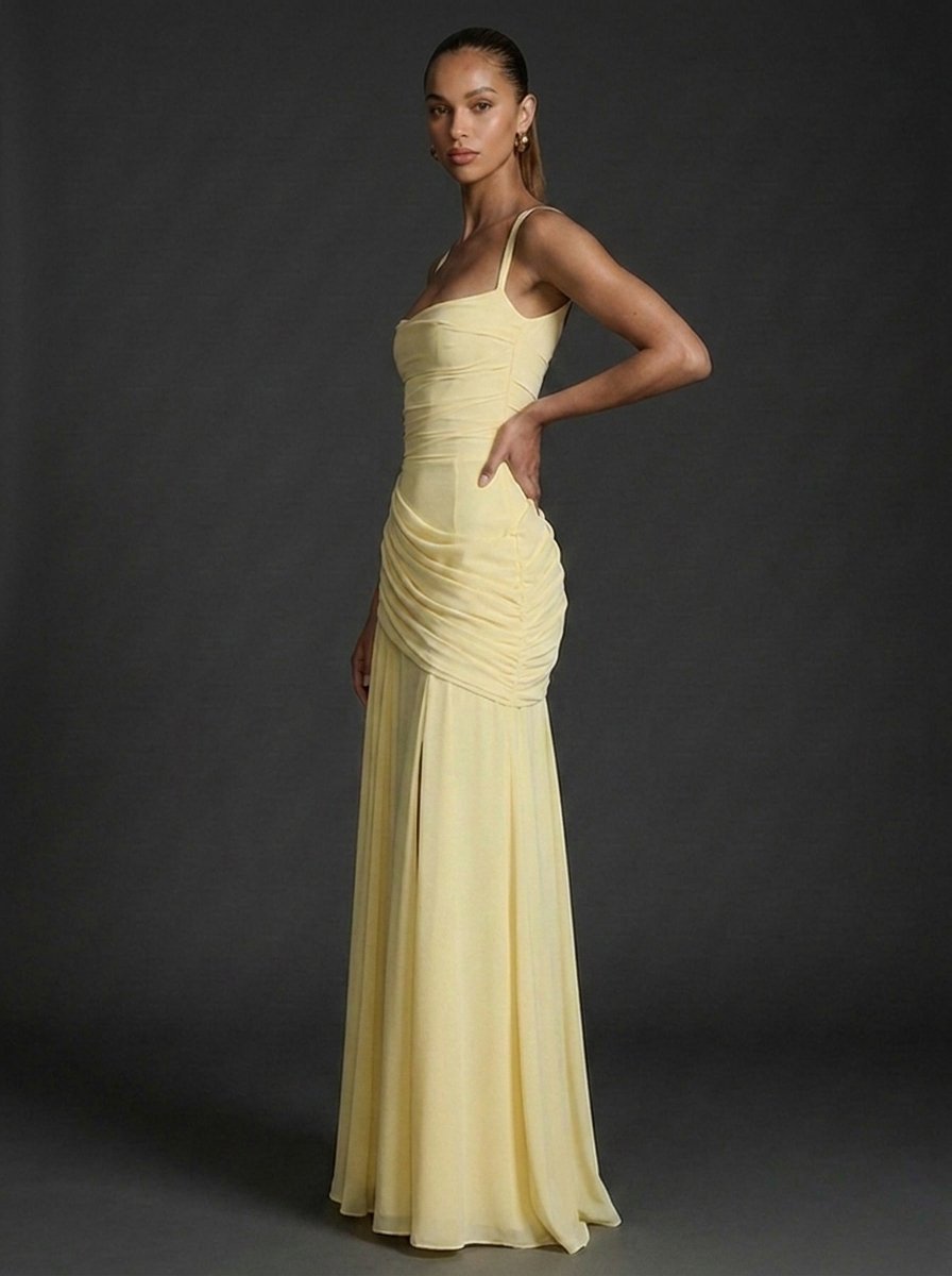 Dámské volánkové maxi šaty s hranatým výstřihem – elegantní svatební outfit 2