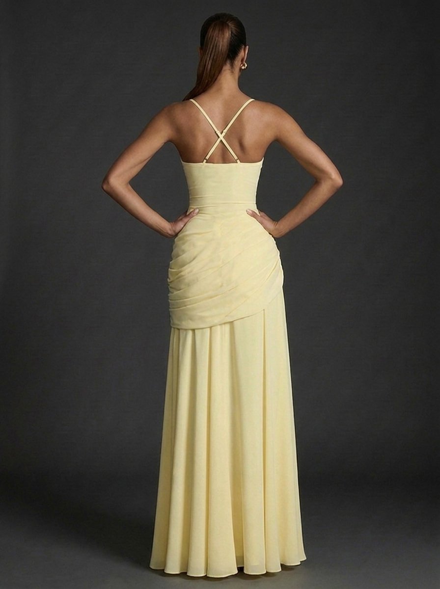 Dámské volánkové maxi šaty s hranatým výstřihem – elegantní svatební outfit 3