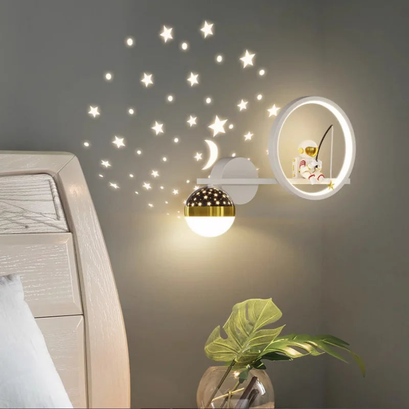Designová nástěnná lampa do dětského interiéru 3
