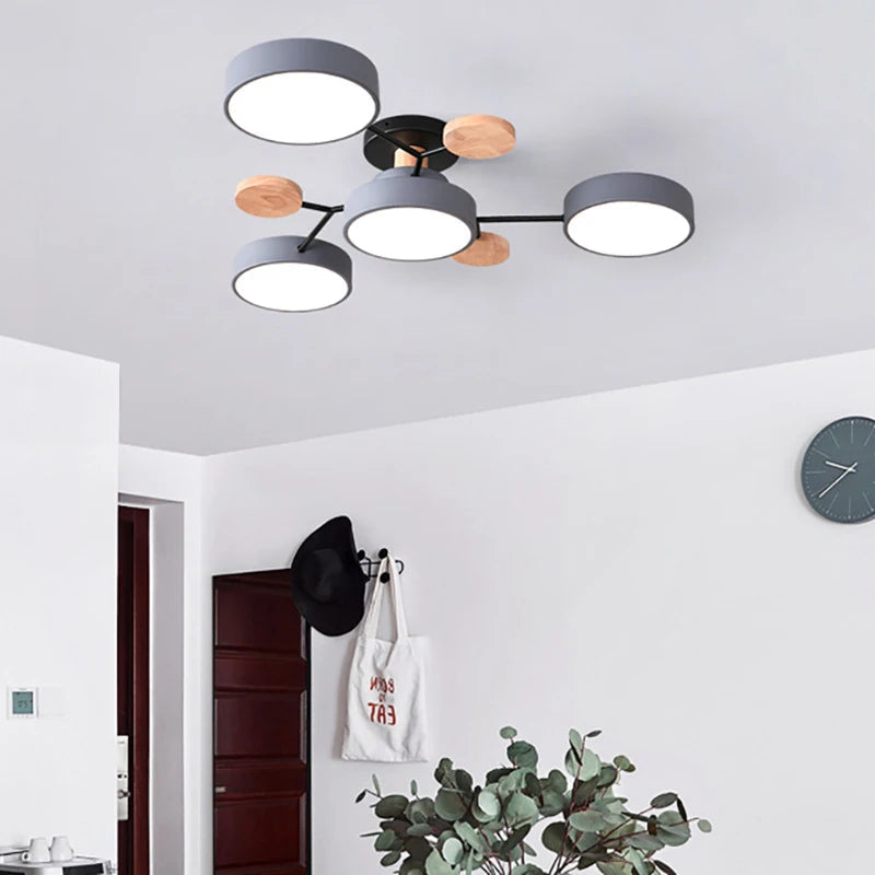 Designová tenká stropní lampa s ručně dokončenými detaily 4
