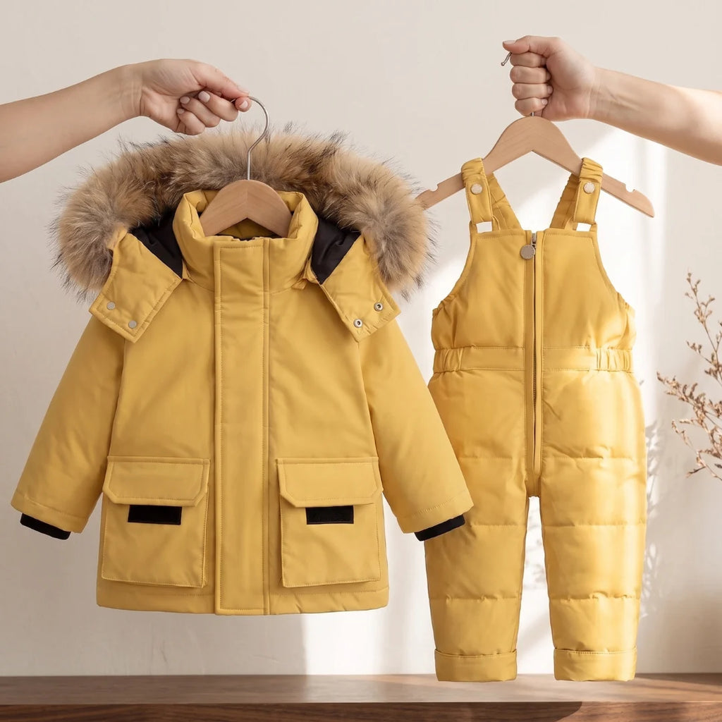 Dětská prošívaná bunda s kapucí, ideální pro zimní období, vyrobená z teplého polyester 18