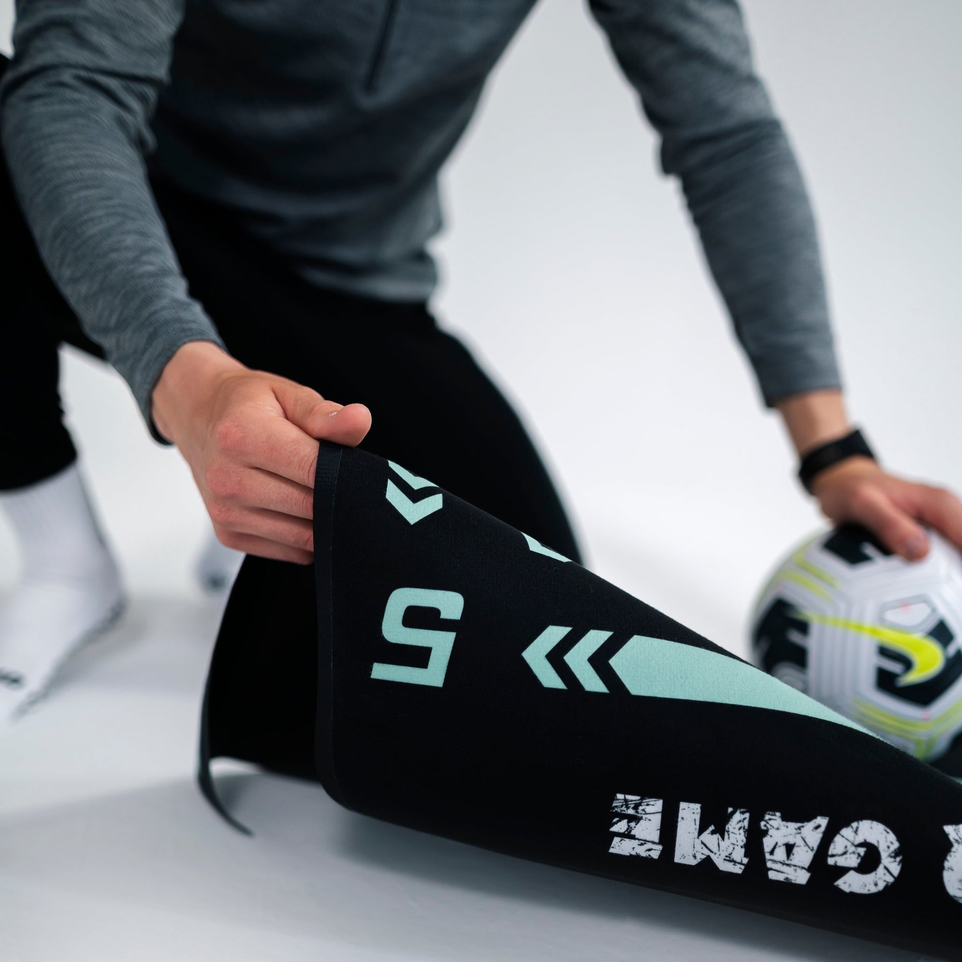 Domácí fotbalová tréninková podložka ideální pro kontrolu míče a fotbalové tréninky 1