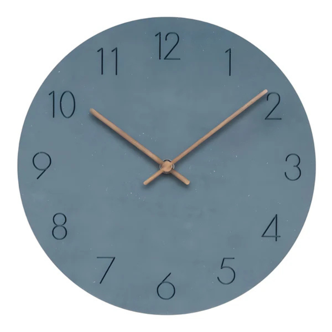 Dřevěné nástěnné hodiny s minimalistickým stylem a elegancí 0
