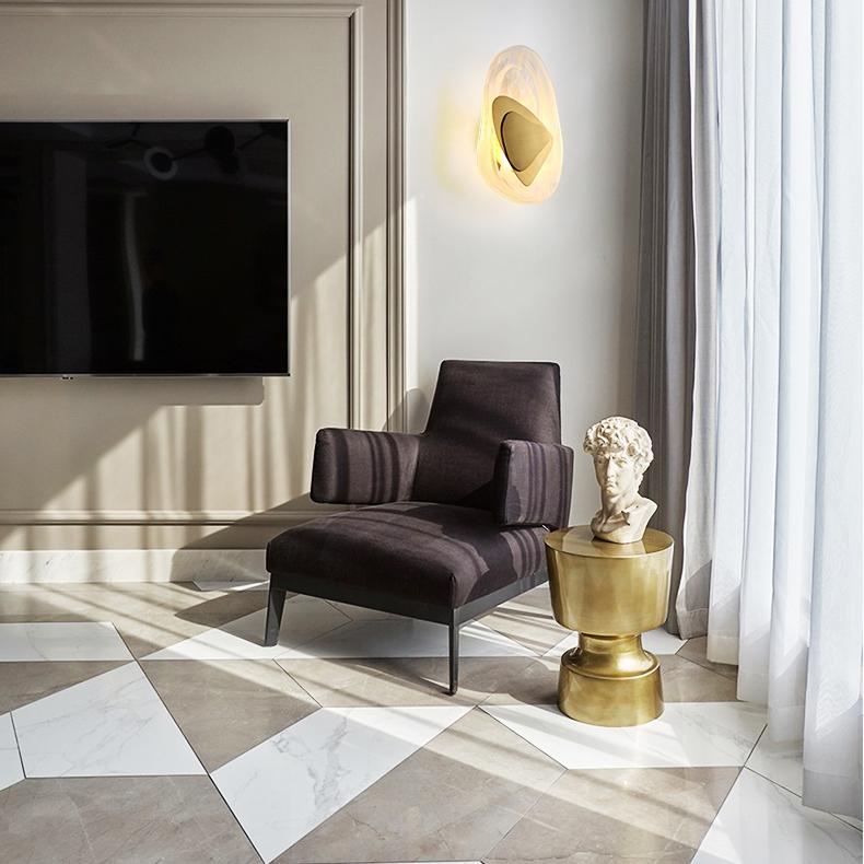 Elegantní designová nástěnná lampa 1