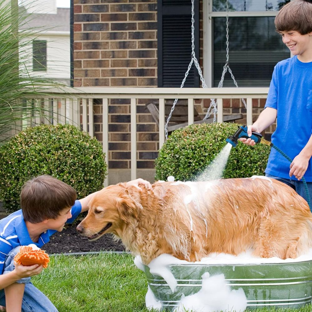 Flexibilní zahradní hadice o délce 15/30 m, roztažitelná, s multifunkční rozprašovací hlavicí – lehká a odolná 2