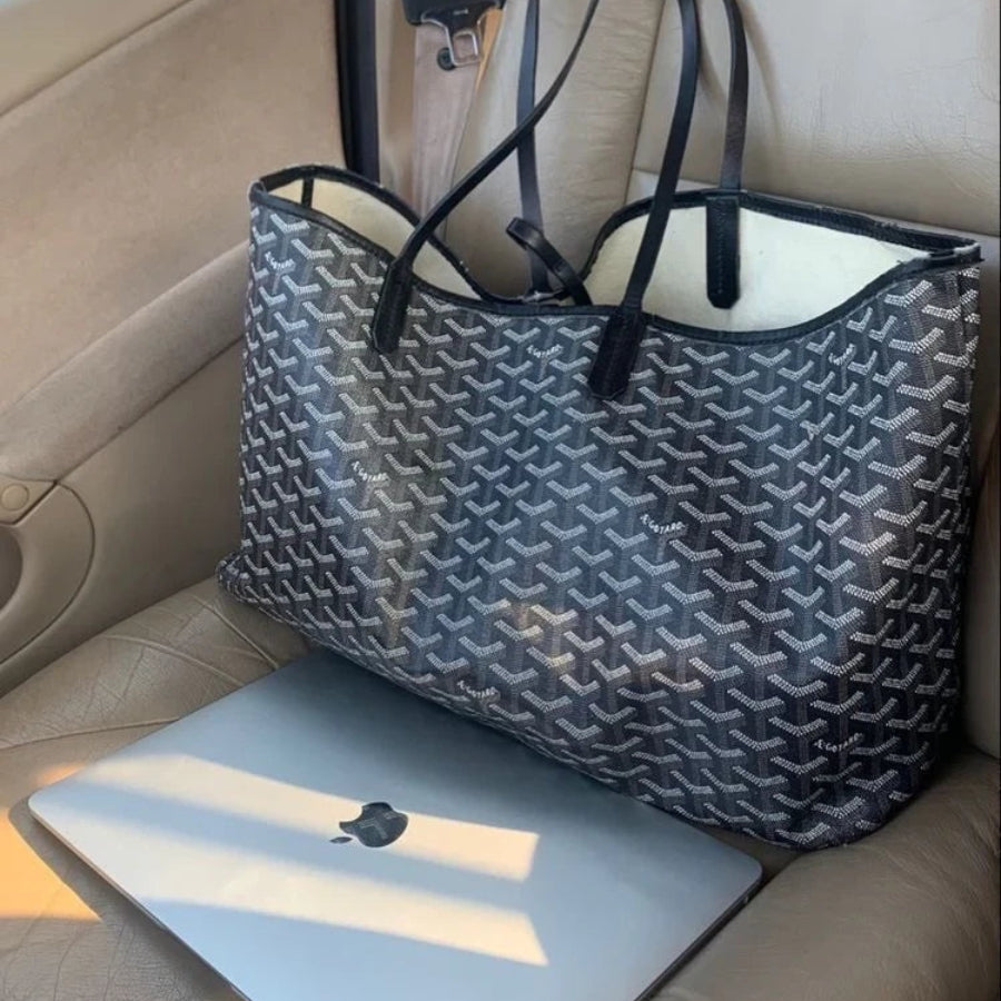 Kožená kabelka s elegantním tištěným motivem 4