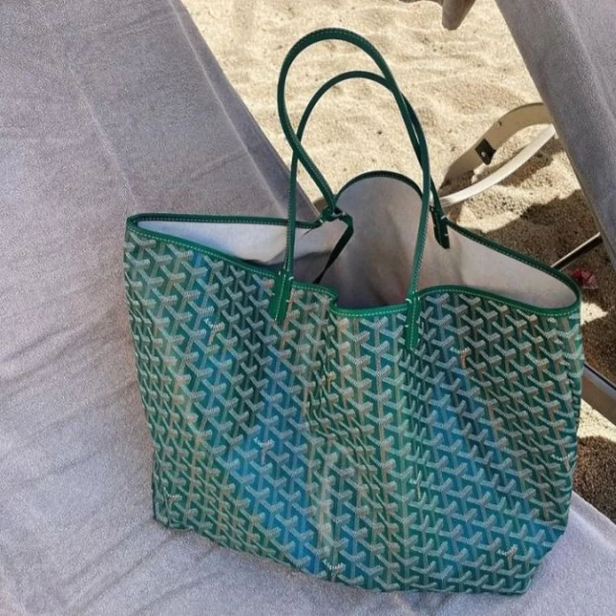 Kožená kabelka s elegantním tištěným motivem 8