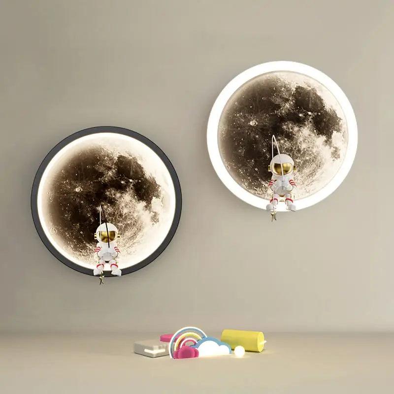 LED nástěnná lampa s efektem měsíčního svitu 1