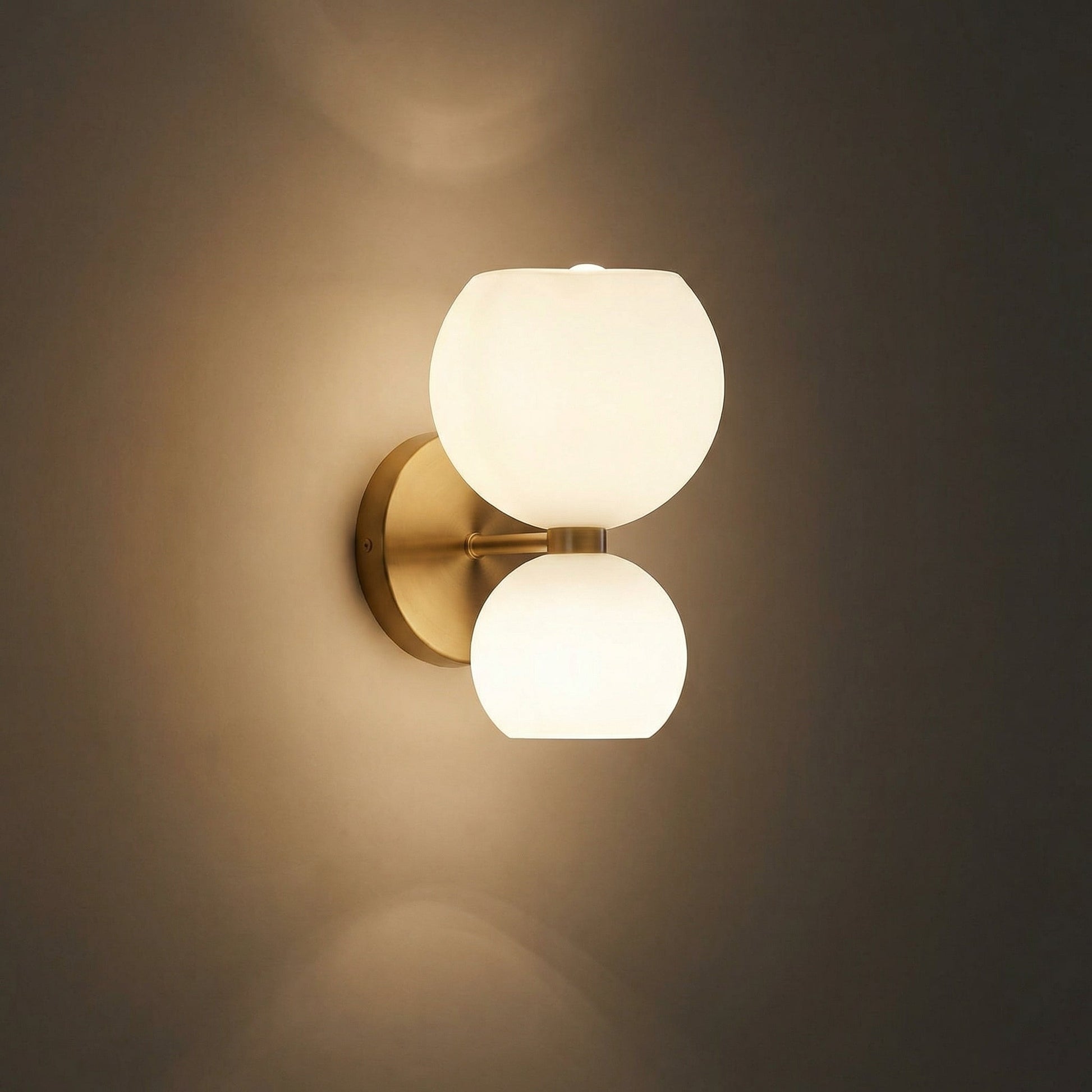 LED nástěnné svítidlo s dvojitým osvětlením – minimalistické bílé kovové 0