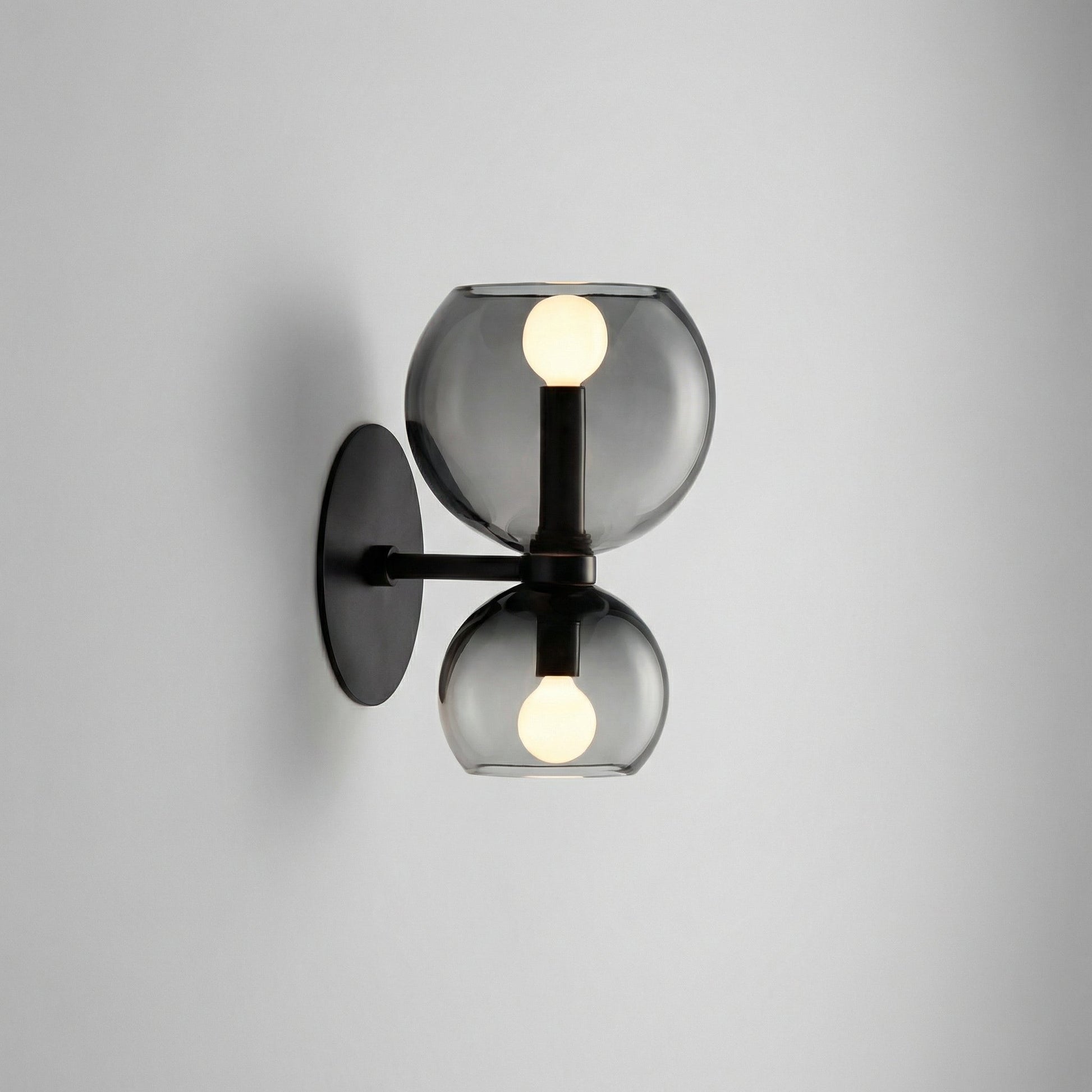 LED nástěnné svítidlo s dvojitým osvětlením – minimalistické bílé kovové 2
