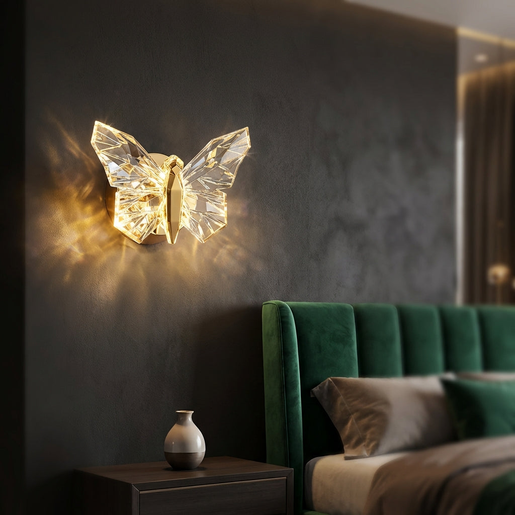 LED nástěnné svítidlo s energeticky úspornou technologií a sochařským designem – nástěnná lampa Butterfly 1