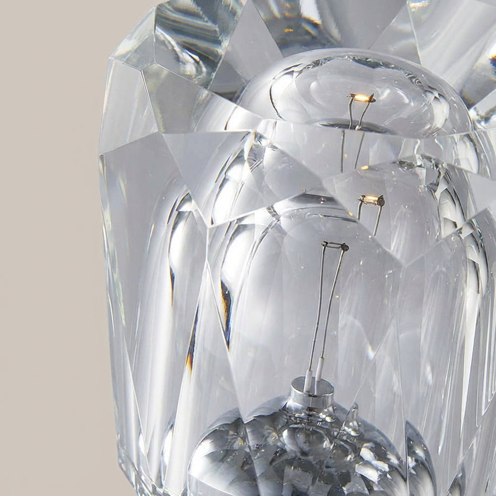 LED stolní lampa s fazetovanou křišťálovou povrchovou úpravou – kompaktní a energeticky úsporná 3