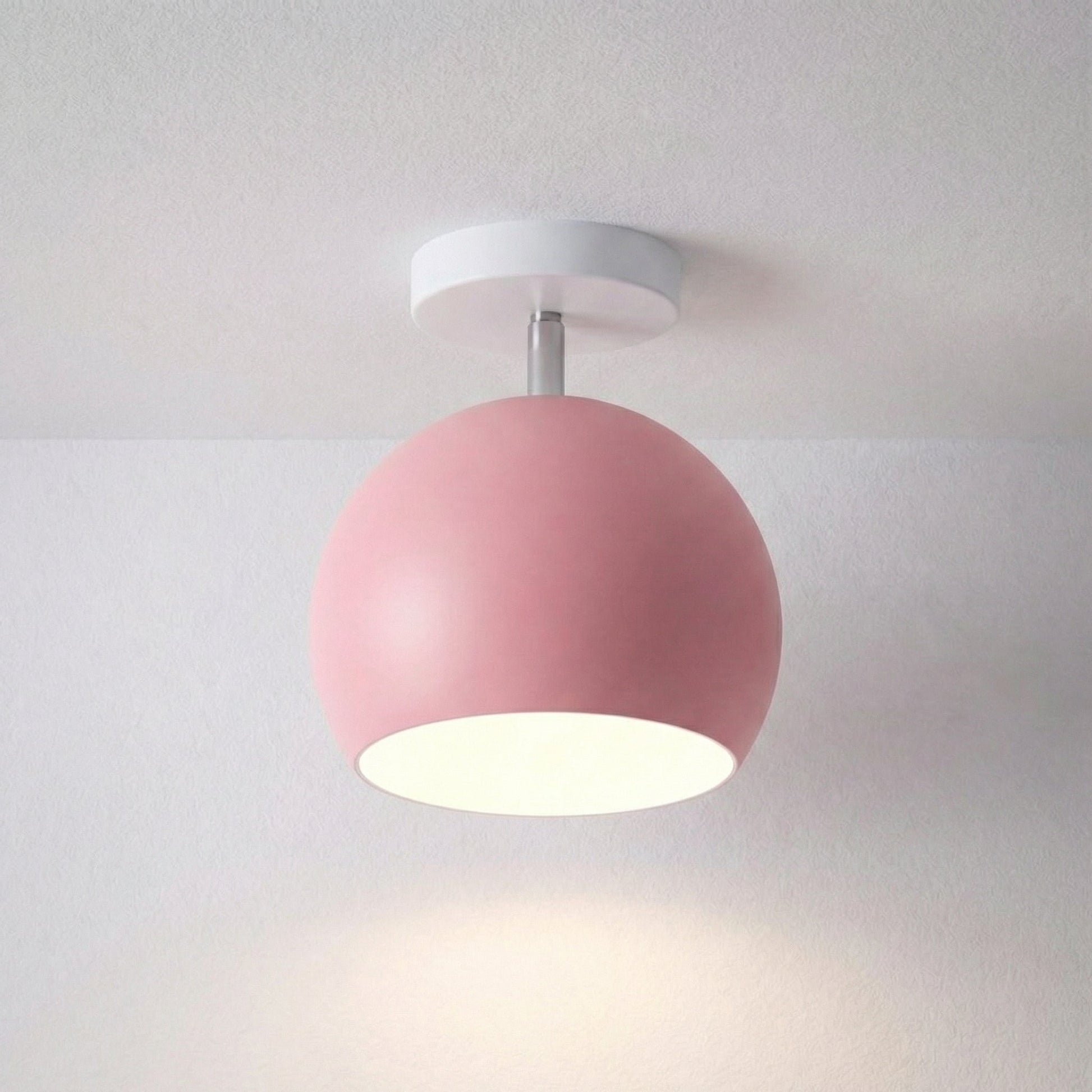 LED stropní svítidlo s kompaktním profilem a kulatou siluetou – moderní svítidlo pro nízké stropy 6