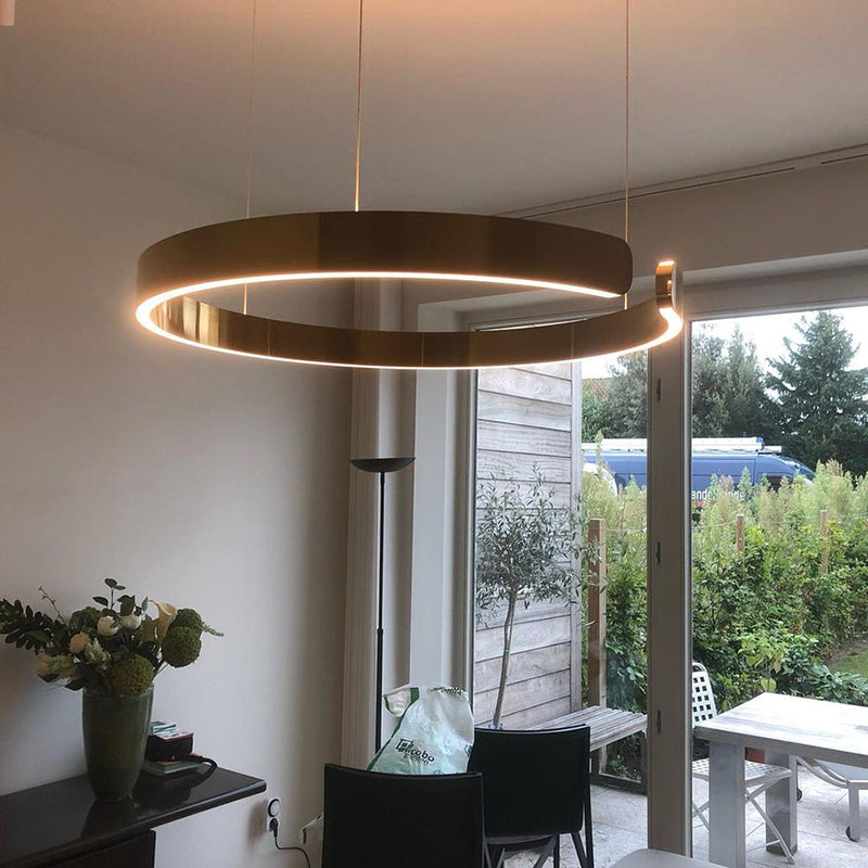 LED stropní svítidlo se stmívatelnou funkcí a nastavitelnou výškou – moderní design v černé a zlaté barvě 11