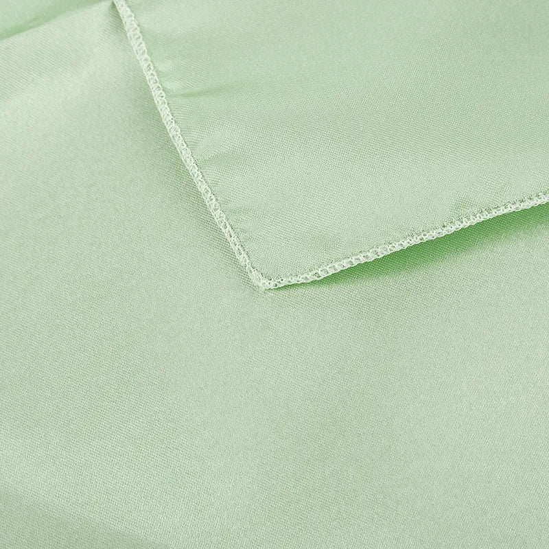 Luxusní saténové vánoční ubrousky 30x30 cm - sada 12 kusů pro elegantní dekoraci stolu 2