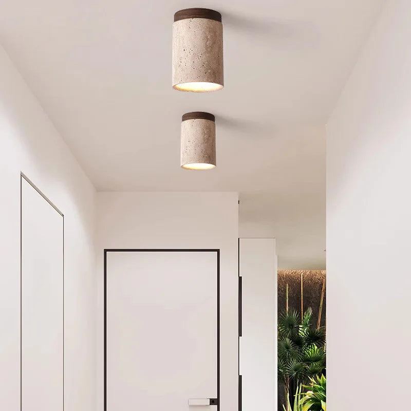 Moderní LED stropní svítidlo z přírodního travertinu, ideální pro elegantní osvětlení schodišť a 2