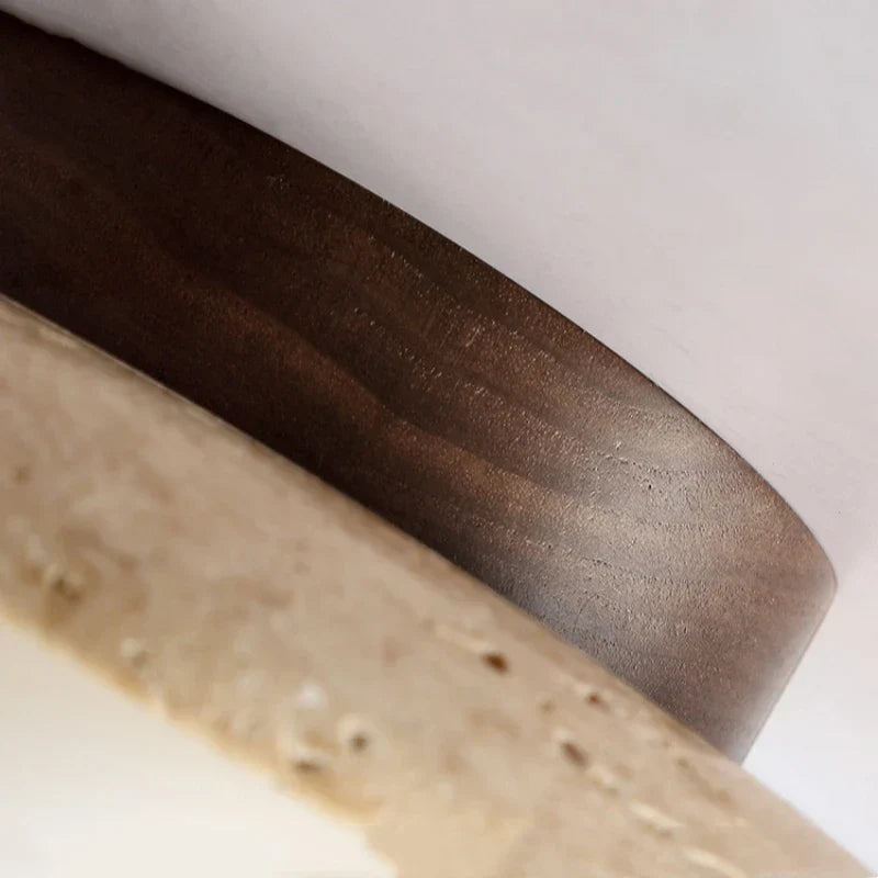 Moderní LED stropní svítidlo z přírodního travertinu, ideální pro elegantní osvětlení schodišť a 3