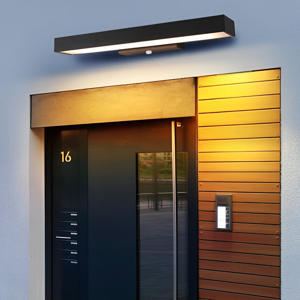 Moderní LED nástěnná lampa s pohybovým senzorem a černým pouzdrem 8
