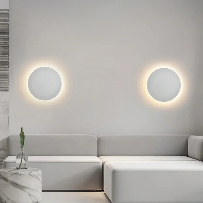 Moderní kulatá LED nástěnná lampa s lesklým efektem 2