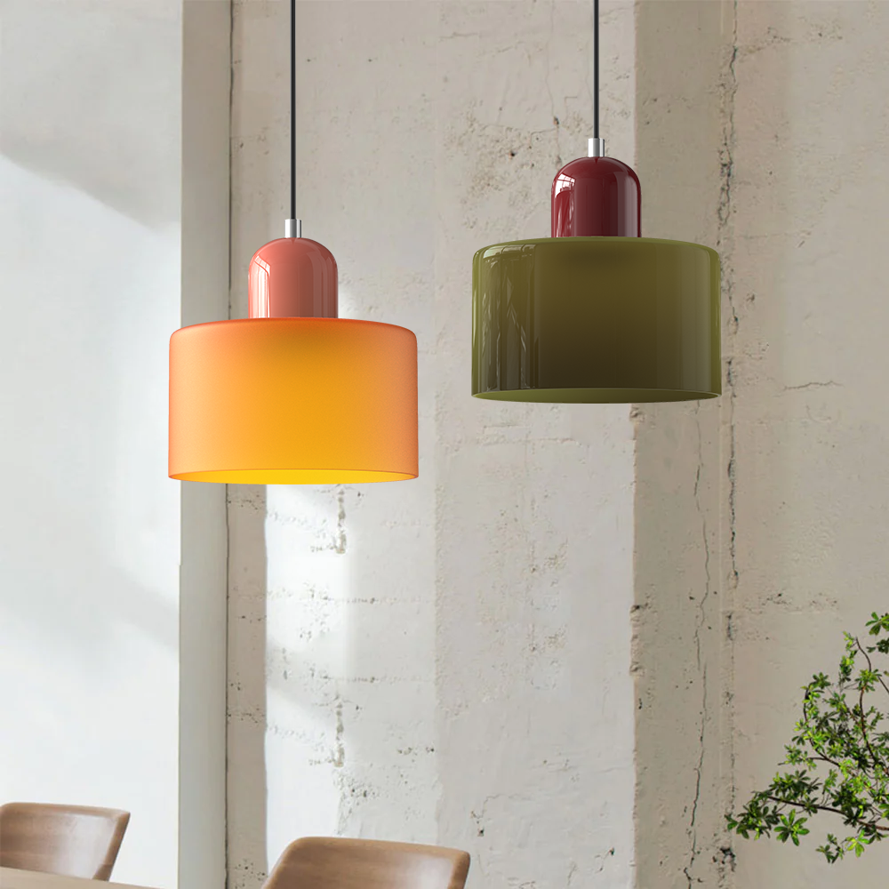 Moderní lampa s barevným sklem a geometrickým tvarem 1