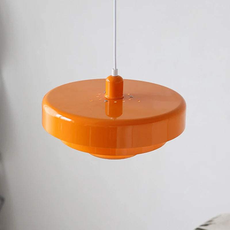 Moderní závěsná lampa s elegantním vzhledem 3