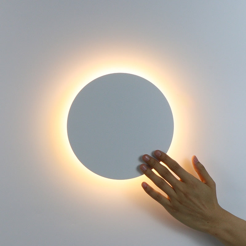 Nastavitelná LED nástěnná lampa do ložnic a kanceláří – moderní design s energeticky úsporným osvětlením 0