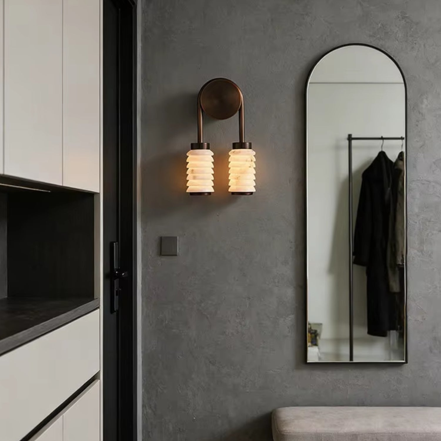 Nástěnná lampa s dvojitými mramorovými stínidly a LED osvětlením, antický kov 3