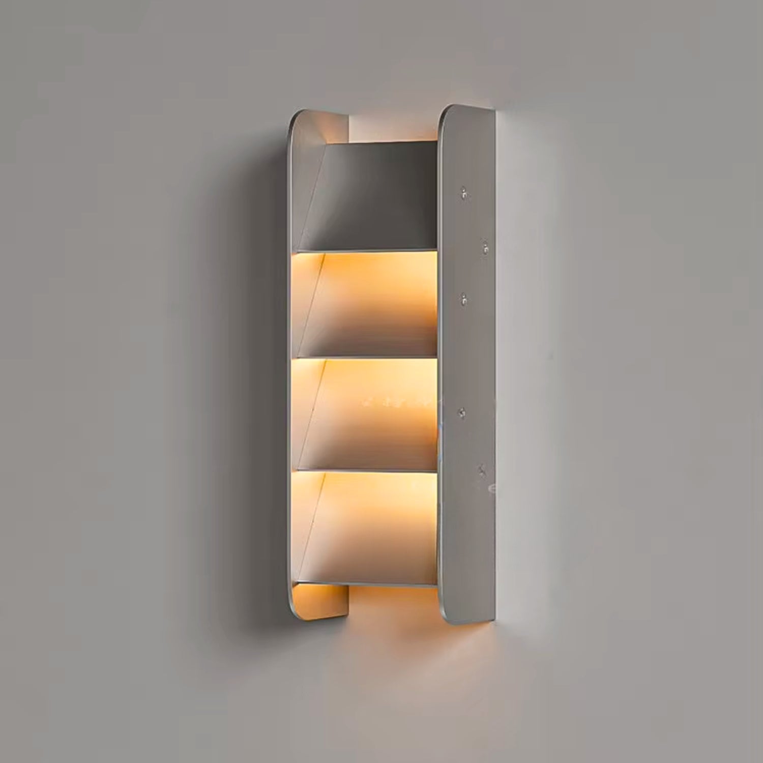Nástěnná lampa s LED osvětlením a moderním geometrickým designem vyrobená z nerezové o 0