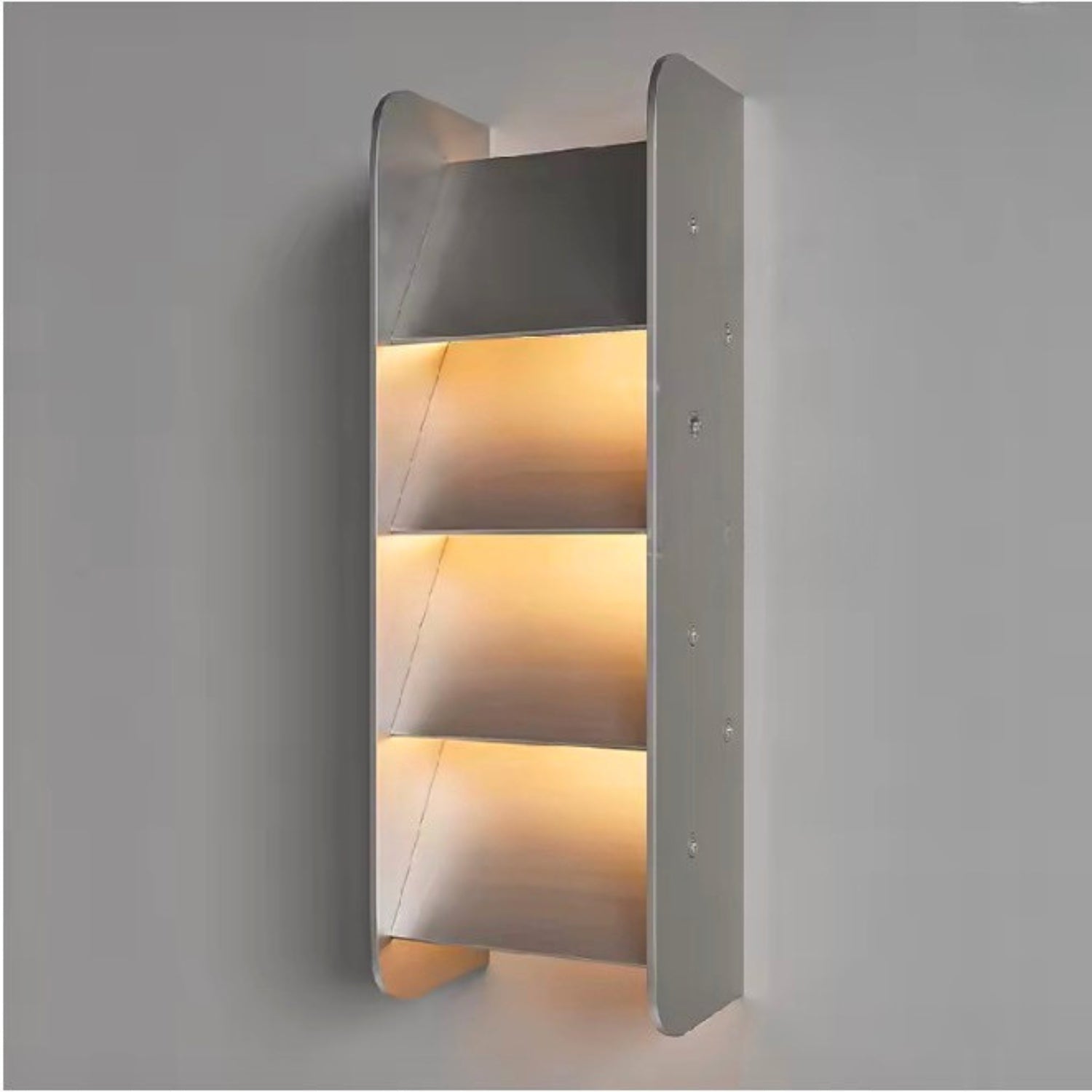 Nástěnná lampa s LED osvětlením a moderním geometrickým designem vyrobená z nerezové o 4