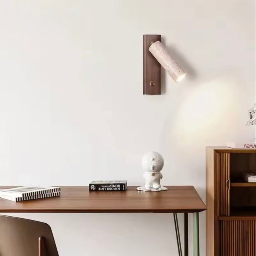 Nástěnná lampa s nastavitelným reflektorem a travertinovým stínítkem, minimalistický design pro modern 2