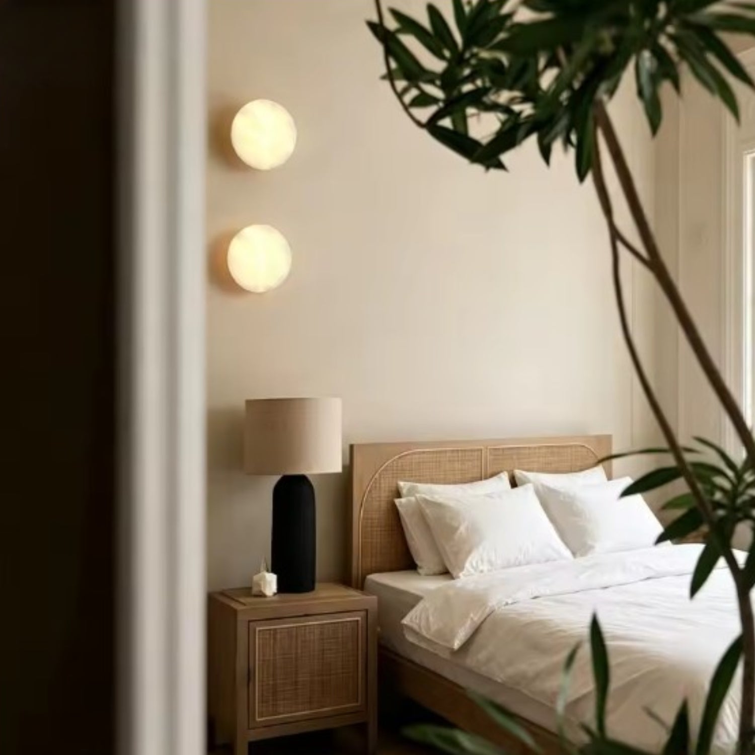 Nástěnná lampa s vestavěnou LED z mramoru a hliníku, moderní design pro elegantní osv 4
