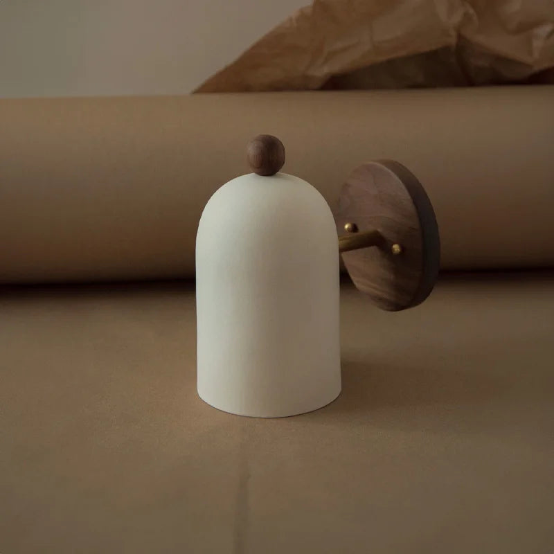 Nástěnná lampa z ořechového dřeva ve stylu wabi-sabi pro útulný interiér 3