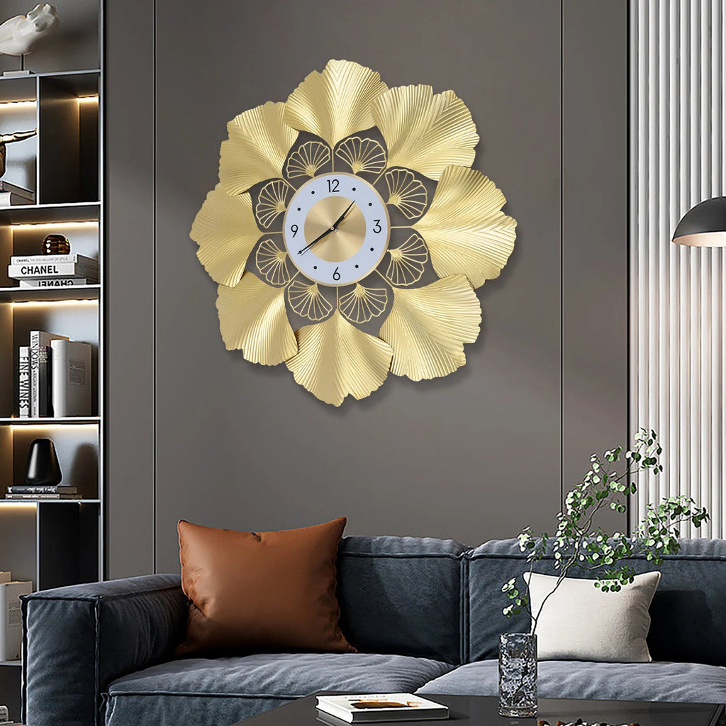 Nástěnné hodiny s tichým mechanismem a elegantním zlatým designem, inspirované moderním ginkgo 4