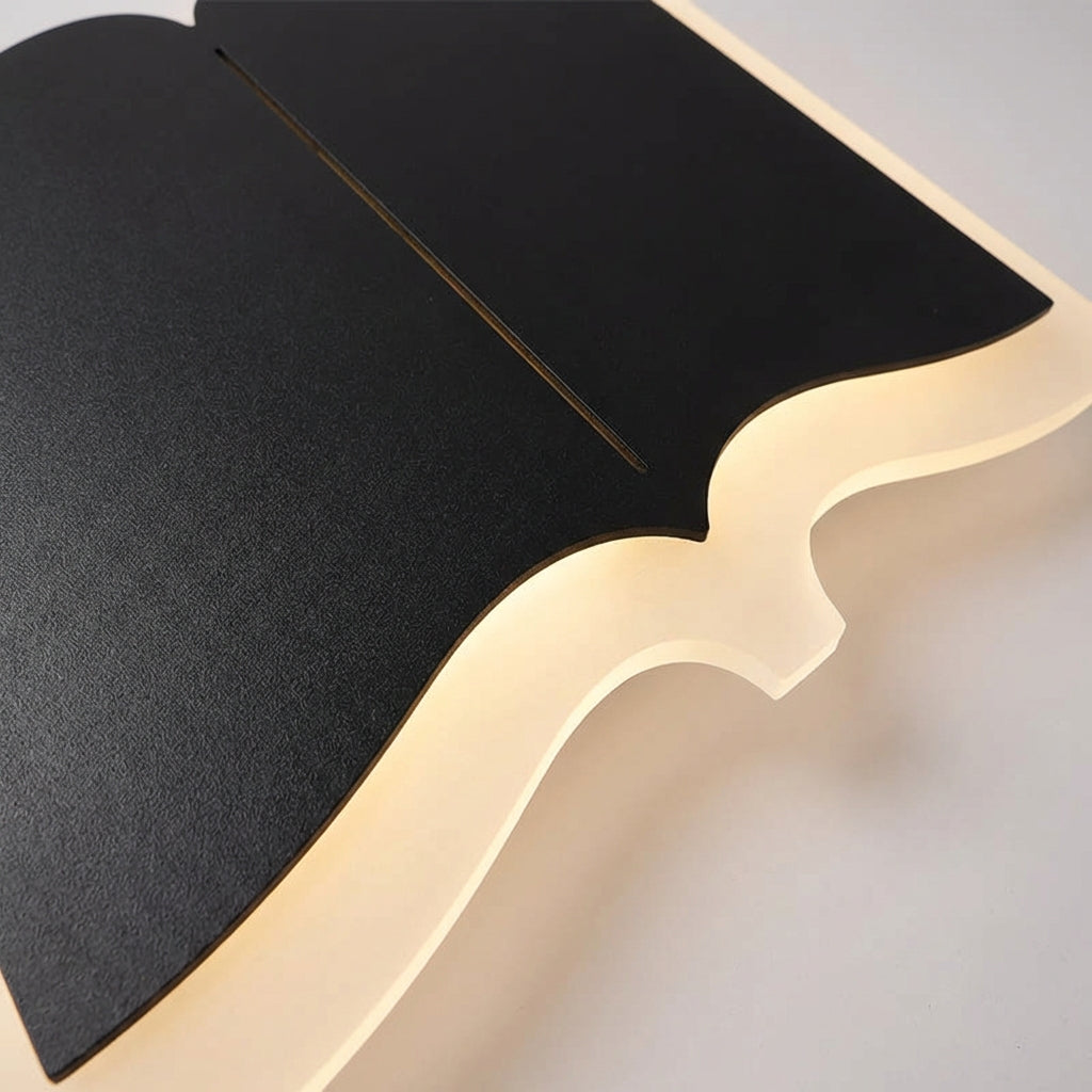 Nástěnné LED svítidlo ve tvaru knihy ze železa a akrylu – moderní design do ložnice 3
