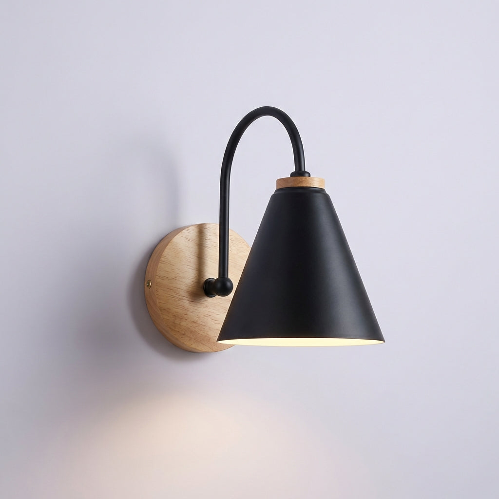 Nástěnné Svítidlo s Teplým Světlem a Dřevěným Akcentem – Moderní Minimalistický Design, Černý Kov 0
