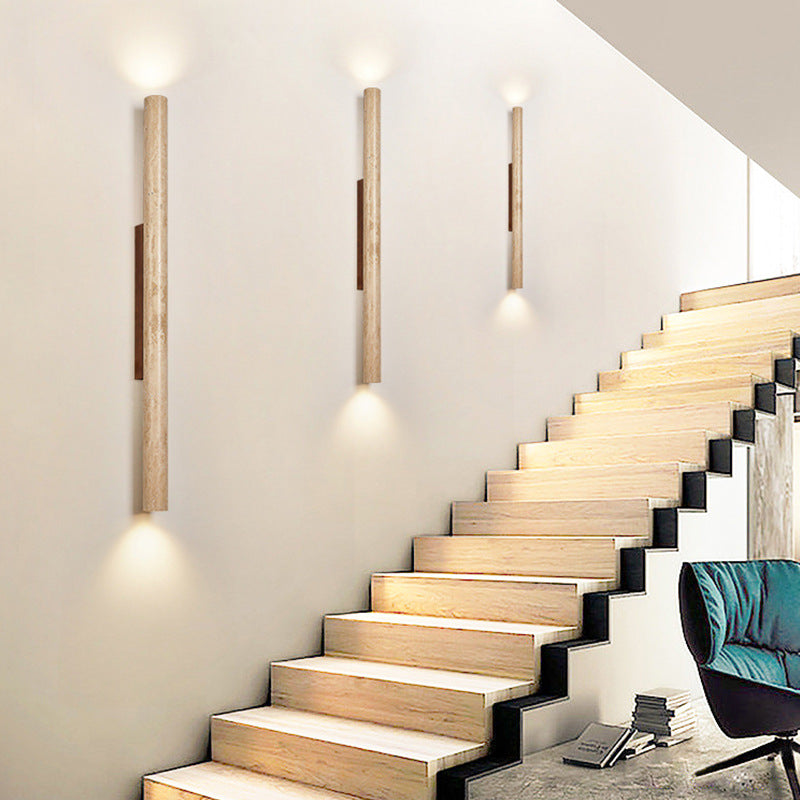 Nástěnné svítidlo z travertinu s minimalistickým japandi designem, vyzařující světlo nahoru 8