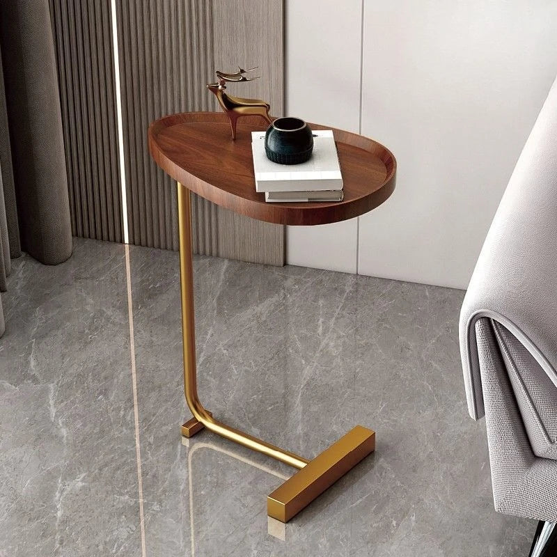 Odkládací stolek ve tvaru C s moderním skandinávským designem, černý kov a dřevo 7