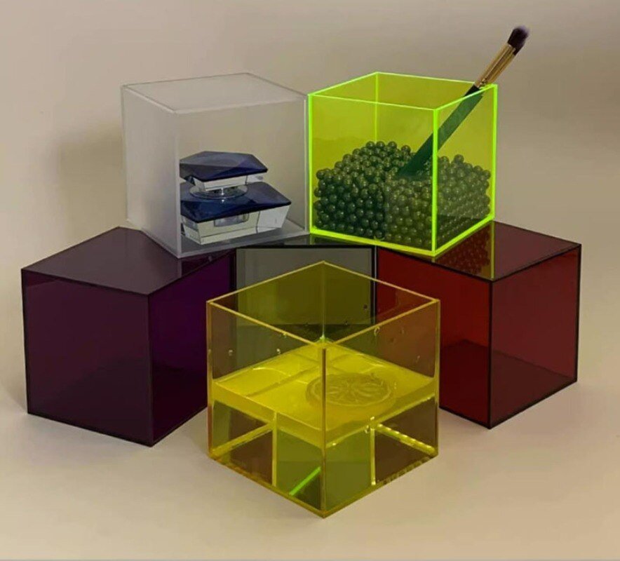 Odolná akrylová úložná krabička – stylový organizér na šperky a sběratelské předměty, všestranný a moderní 2