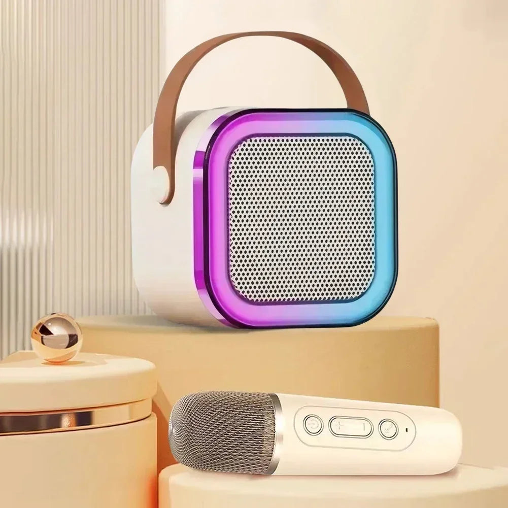 Přenosný karaoke stroj s duálními bezdrátovými mikrofony a RGB osvětlením, ideální pro rodinn 7