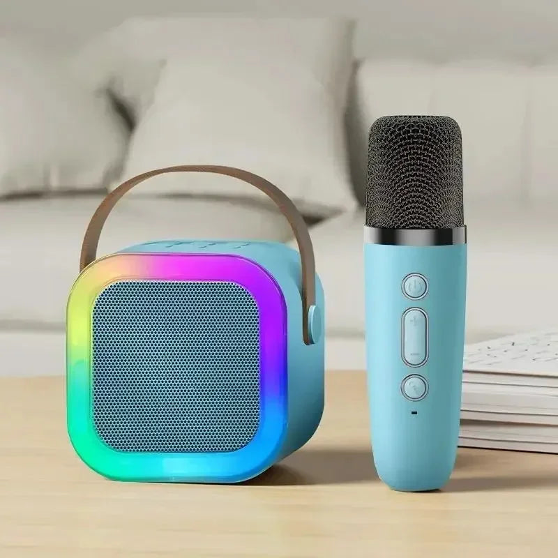 Přenosný karaoke stroj s duálními bezdrátovými mikrofony a RGB osvětlením, ideální pro rodinn 9