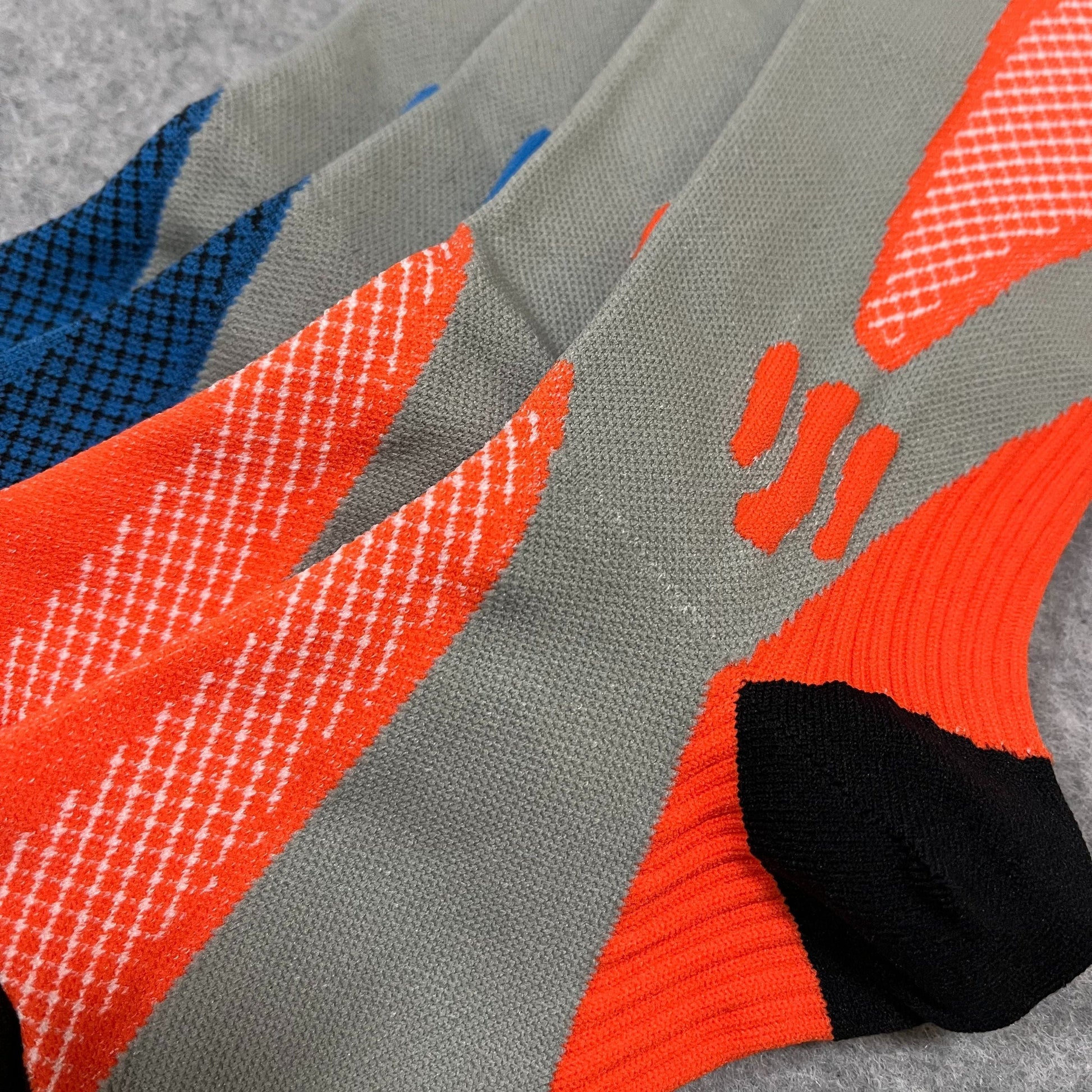 Prodyšné kompresní ponožky pro ženy - opora a pohodlí při aktivitě 4