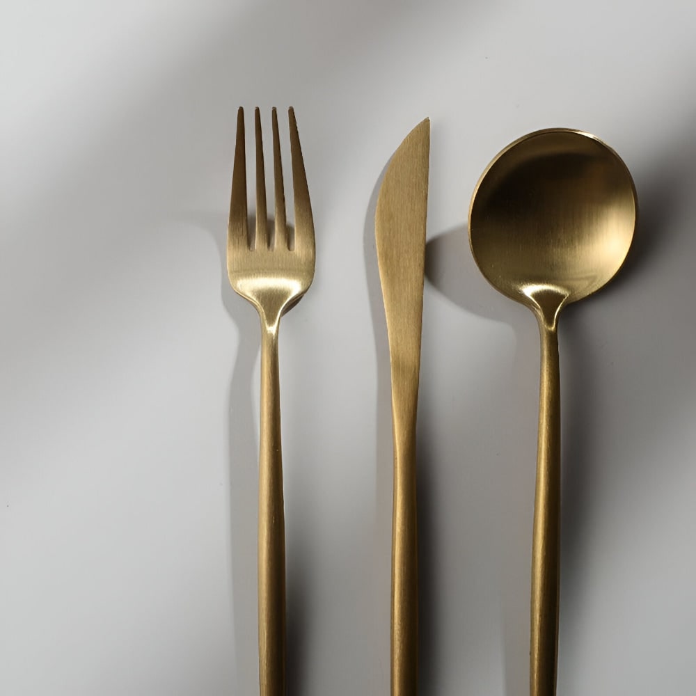 Sada příborů z nerezové oceli – moderní minimalistický design s ergonomickými rukojeťmi 6