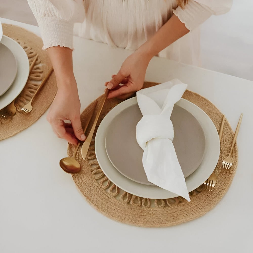 Sada příborů z nerezové oceli – moderní minimalistický design s ergonomickými rukojeťmi 8