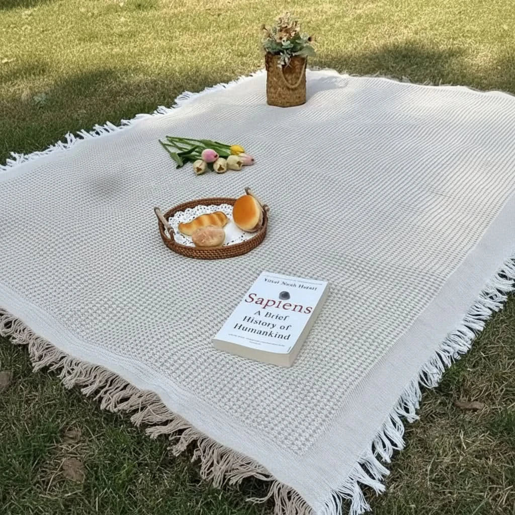 Skládací pikniková podložka s kostkovaným vzorem a střapci vyrobená z lehkého polyesteru 0