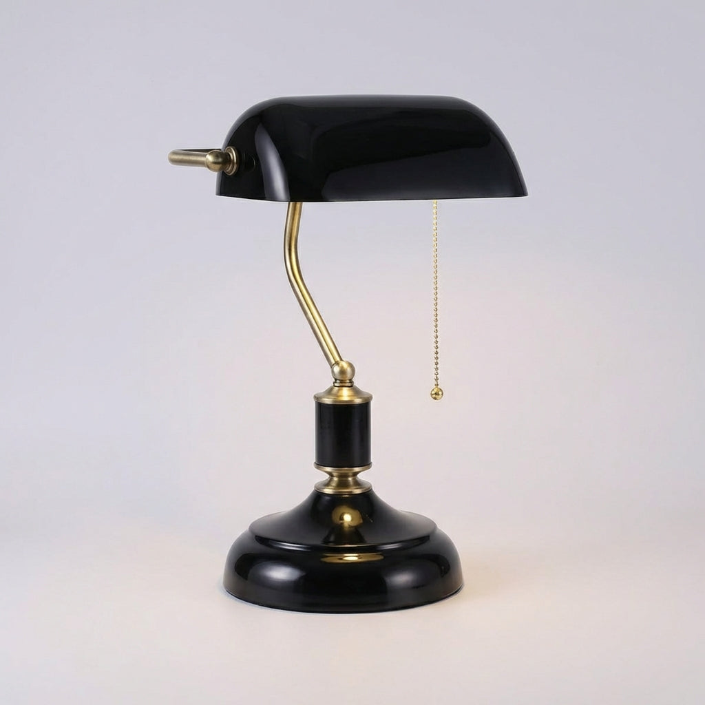 Skleněná stolní lampa s ručně vyrobeným stínidlem a leštěnou kovovou základnou – klasický design do obývacího pokoje 5