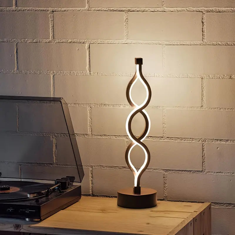 Spirálová LED stolní lampa se sochařským designem – kompaktní, energeticky úsporná do obývacích pokojů a kanceláří 3